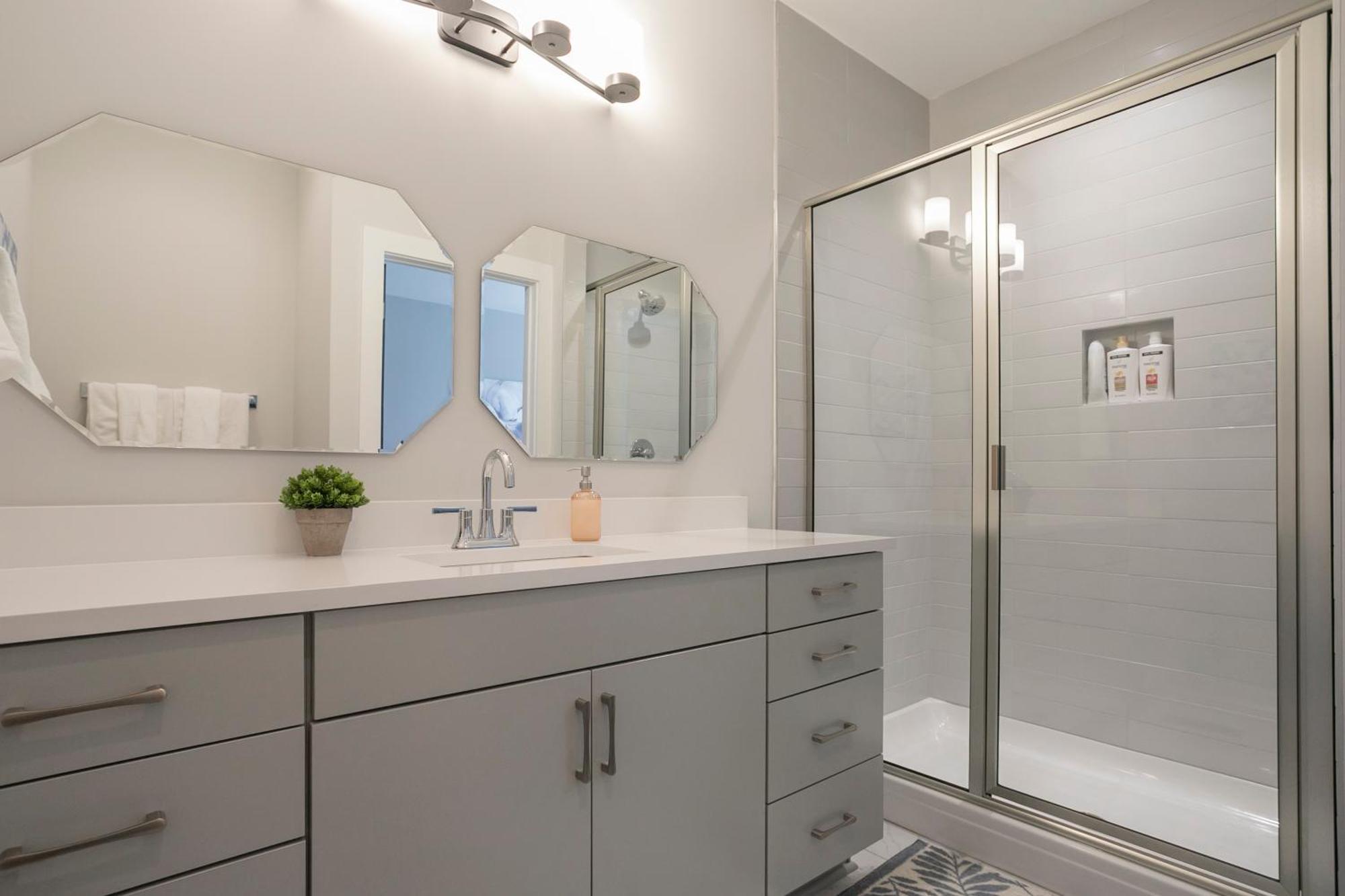 Luxury Townhome Skyline Views Mins To Dt Нашвілл Екстер'єр фото