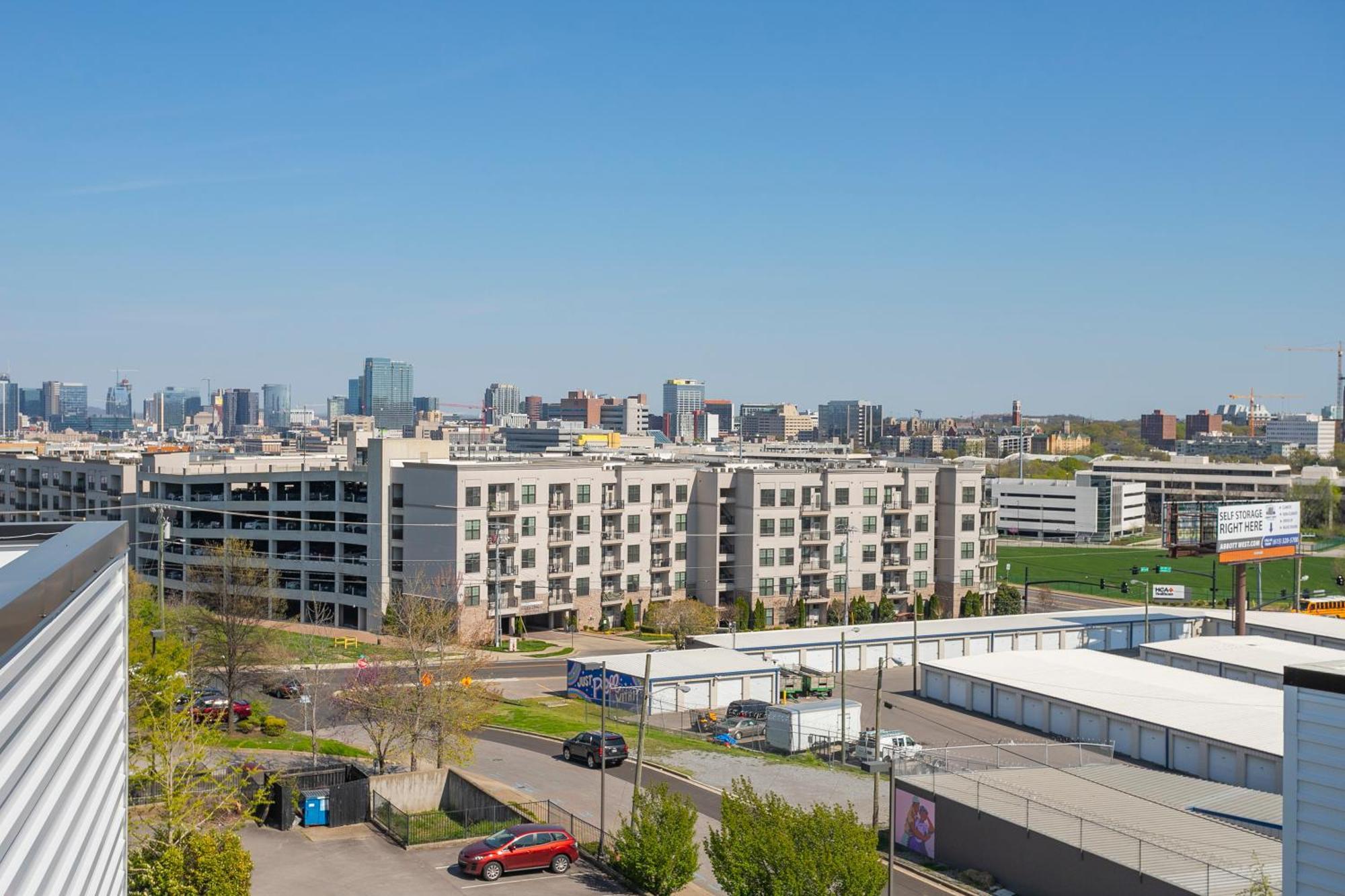 Luxury Townhome Skyline Views Mins To Dt Нашвілл Екстер'єр фото