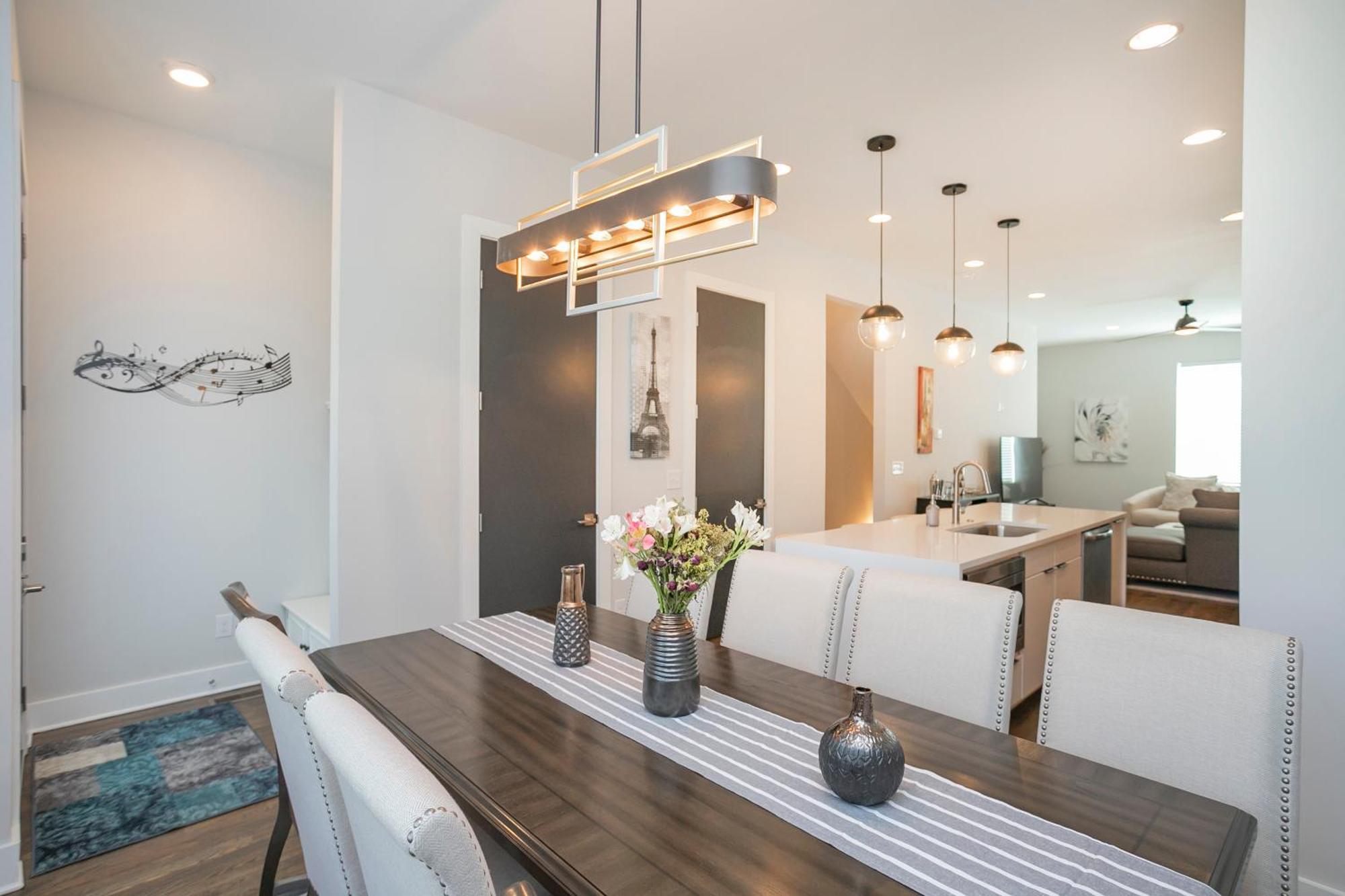 Luxury Townhome Skyline Views Mins To Dt Нашвілл Екстер'єр фото