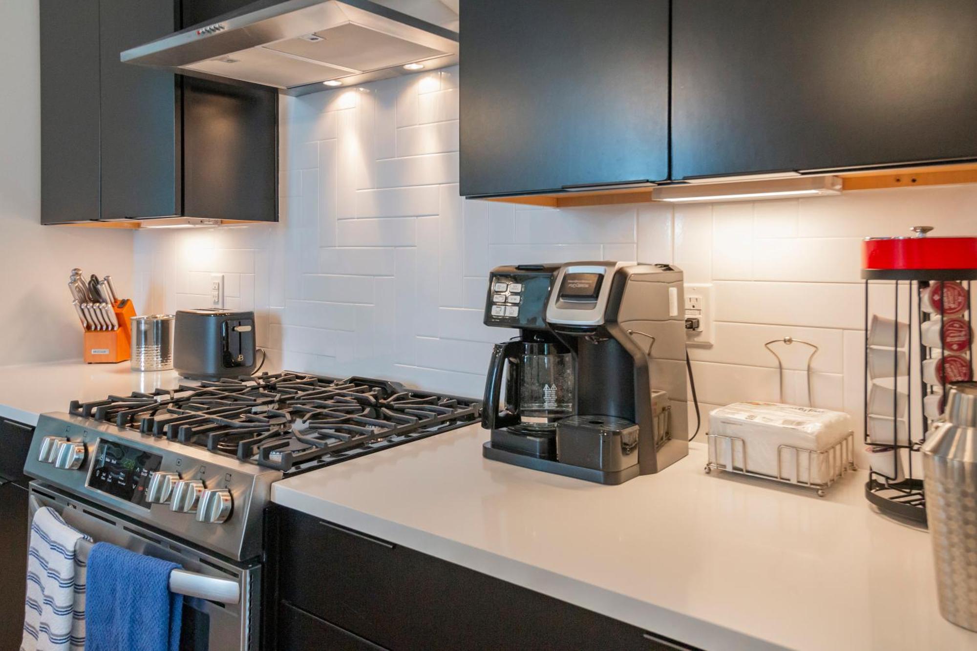 Luxury Townhome Skyline Views Mins To Dt Нашвілл Екстер'єр фото