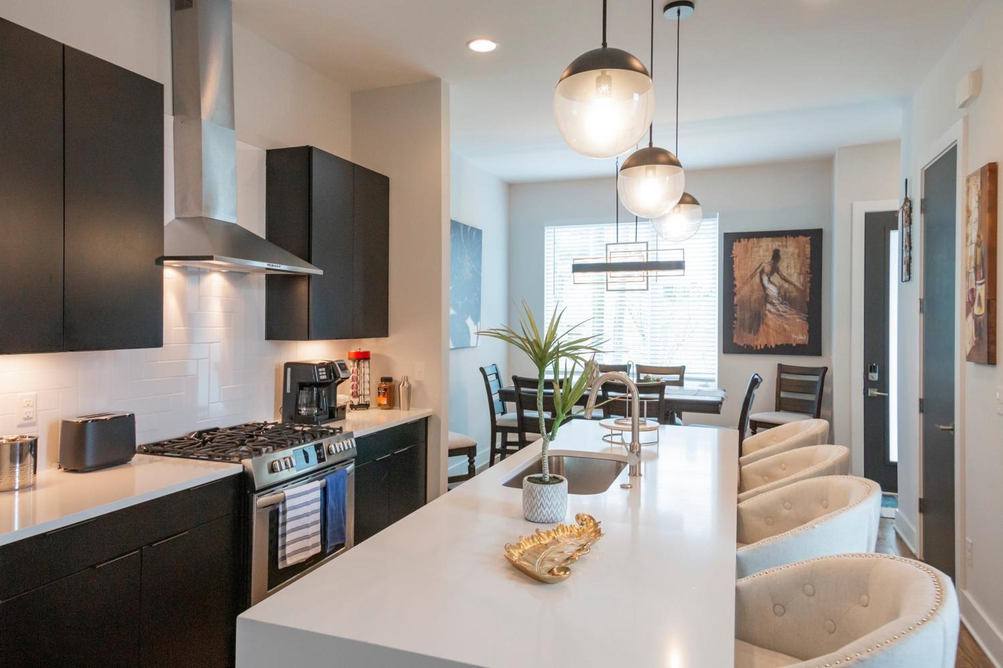 Luxury Townhome Skyline Views Mins To Dt Нашвілл Екстер'єр фото